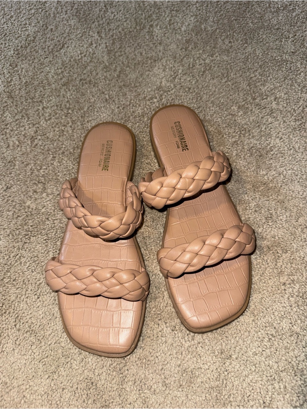 Cushionaire sandals